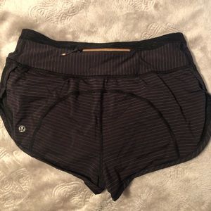 Lululemon Speed Up Black/Gold Stripped Shorts
